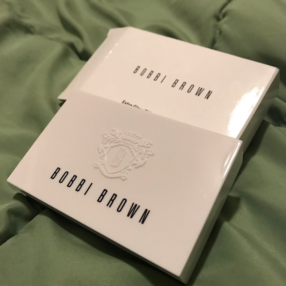 NWOT Bobbi Brown Extra Glow Skincare Palette